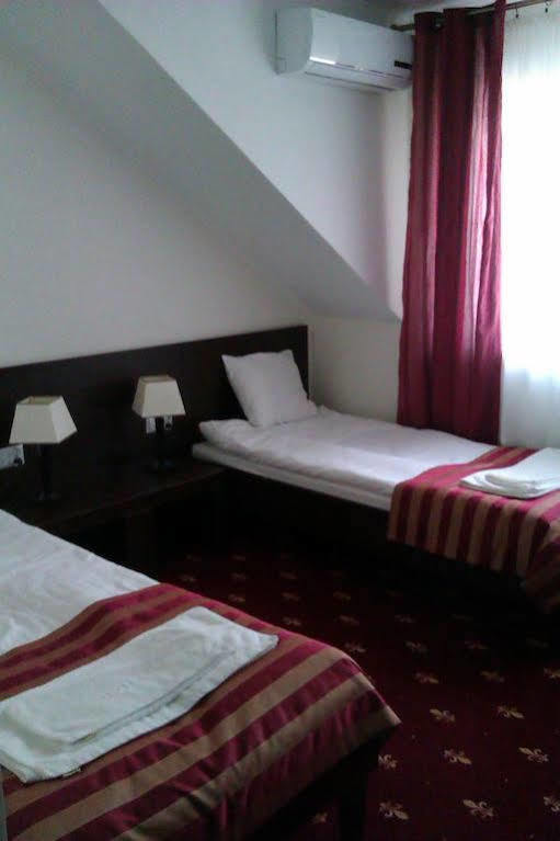 Hotel Platinum Hrubieszow Eksteriør billede