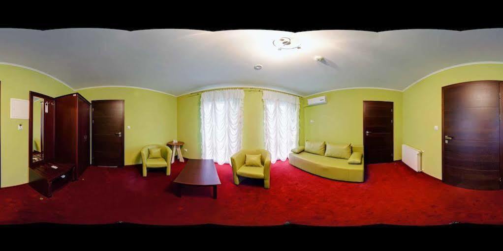 Hotel Platinum Hrubieszow Eksteriør billede